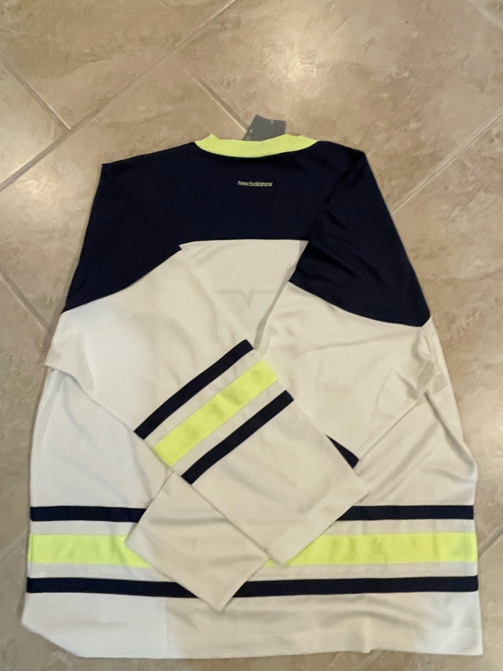 New Balance Navy and Light Green Athletic Top - Picture 4 of 4